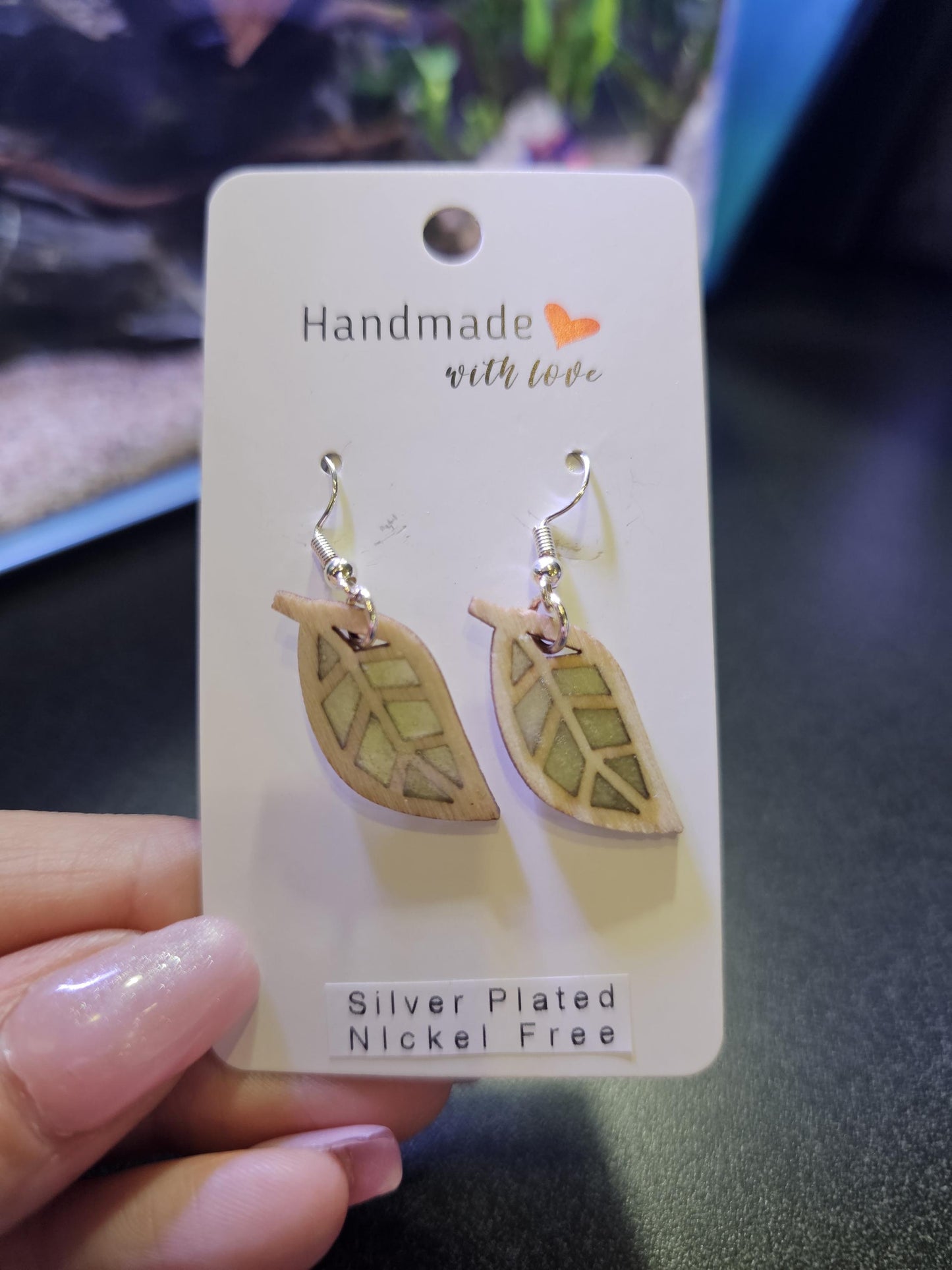 Resin single leaf earrings