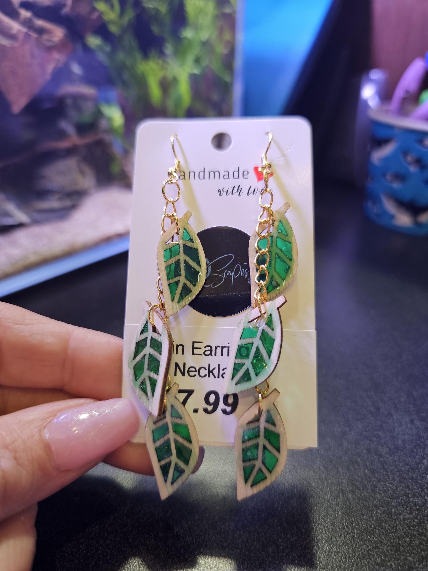 Resin leaf dangle earrings